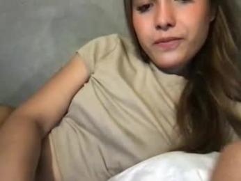 pinky_skylar webcam chaturbate model stream image