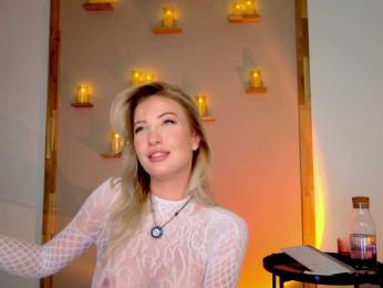 LilouKatt webcam model stream image