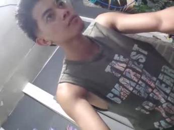 familystroke_twinny8 webcam chaturbate model stream image