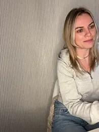 Milla__one webcam model stream image