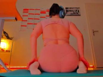 Elieen2 webcam bongacams model stream image