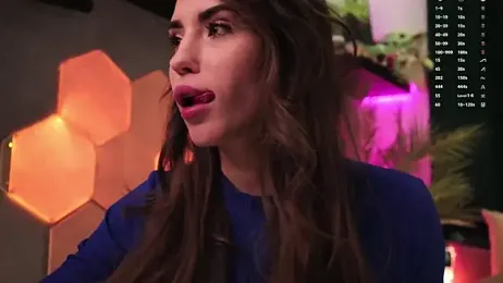 CuteAnna- webcam stripchat model stream image