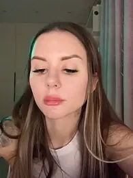 Alina_Vibe_Me webcam model stream image