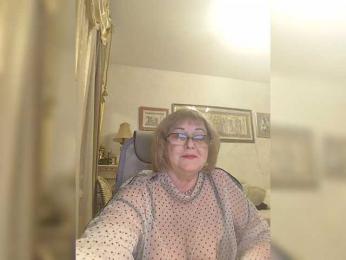 KarinkaSweet webcam model stream image