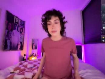 wow_lover webcam model stream image