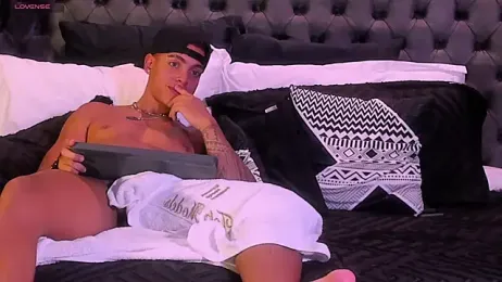 hermes_friends webcam model stream image