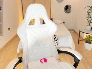 danielarson webcam model stream image