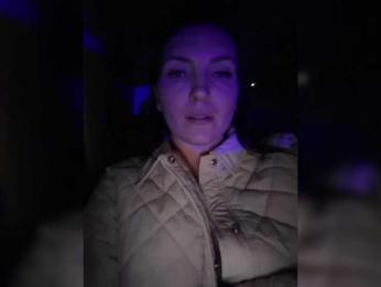 DIVORA webcam bongacams model stream image