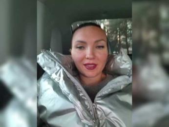 DIVORA webcam bongacams model stream image