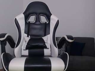 karlota-45 webcam model stream image