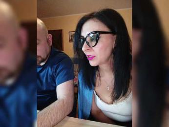 WikiBitch webcam model stream image