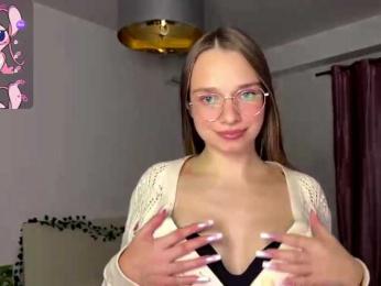 AmyYammy webcam model stream image