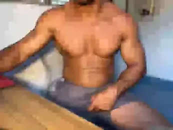 dinhoo14 webcam stripchat model stream image