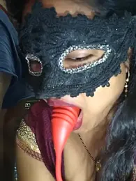 Soniya_G webcam model stream image