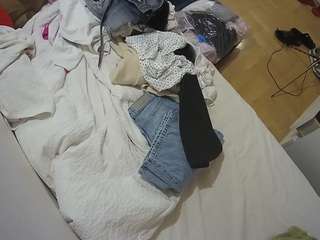 voyeurcam-julmodels-greybed-2 webcam model stream image