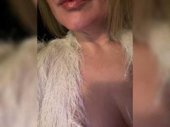 _IBlondy_ webcam bongacams model stream image