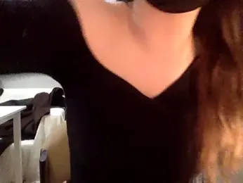 Mia_8 webcam model stream image