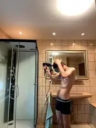 xy_monkeyBigCock webcam model stream image