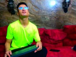 Kenn & Drey webcam model stream image