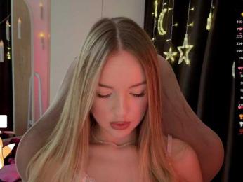 Nestyzz webcam bongacams model stream image