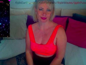 Alexin-McQueen webcam model stream image