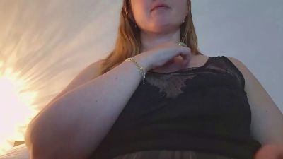 Girlluna webcam model stream image