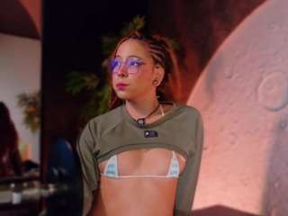 emma-nakamura webcam model stream image