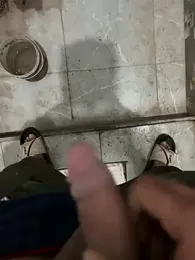 hardlysuck webcam model stream image