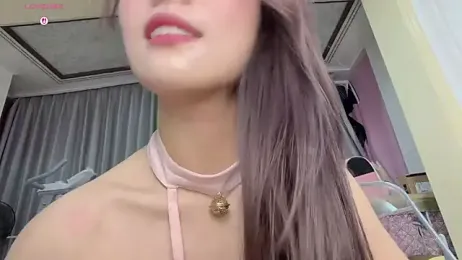 Yaya--728 webcam stripchat model stream image