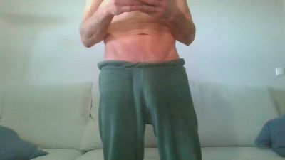 Mons75 webcam cam4 model stream image