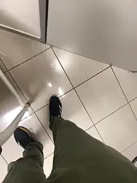 onbifeet webcam model stream image