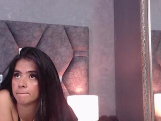 Scarlet Lennox webcam model stream image