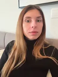 emma05 webcam model stream image