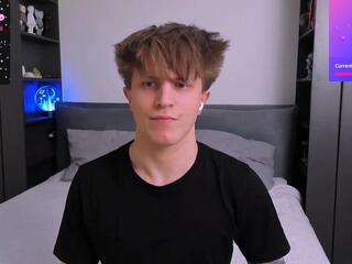 Curtis Crew webcam model stream image