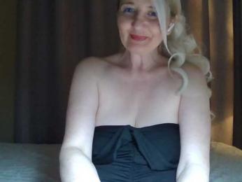 Mellica webcam model stream image