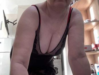 HotMilfPussy webcam model stream image