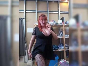 MiaLovely webcam model stream image