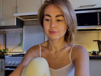 MartaLuna webcam model stream image
