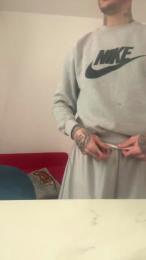 Leonard2588 webcam model stream image