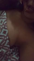 Laravazquzz webcam model stream image