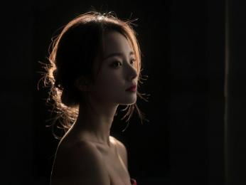 EsmeBrowm webcam model stream image