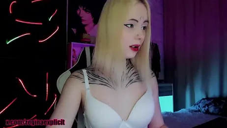 snake__bites webcam model stream image