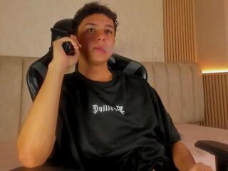 Ethan Lowell webcam model stream image