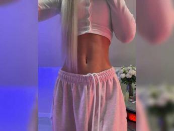 PauLiiine webcam model stream image