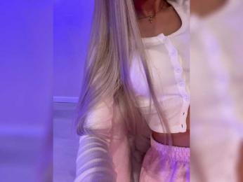 PauLiiine webcam model stream image