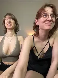 Jitoon_Exe webcam model stream image