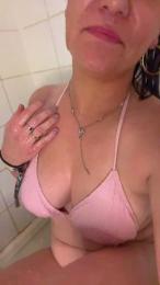 69diorHot webcam model stream image