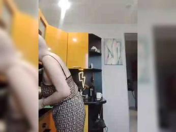 TilyTily webcam bongacams model stream image