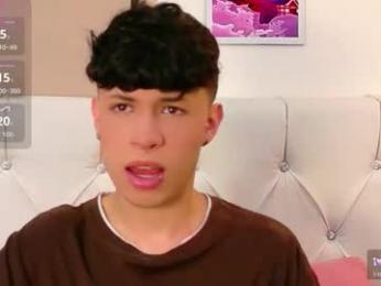 axel_evanss webcam model stream image