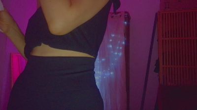 __nina webcam model stream image